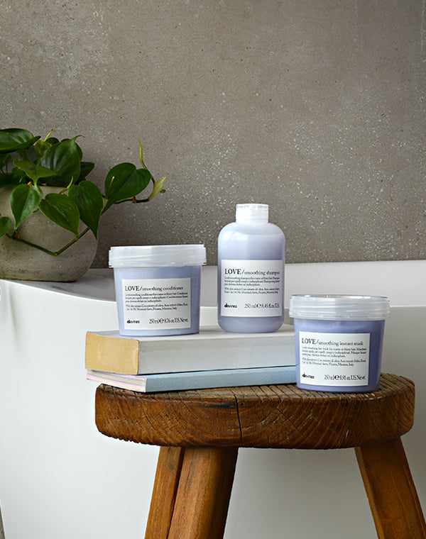 
                  
                    Load image into Gallery viewer, ダヴィネスエッセンシャル ラブ シャンプー / 902373253002
                  
                