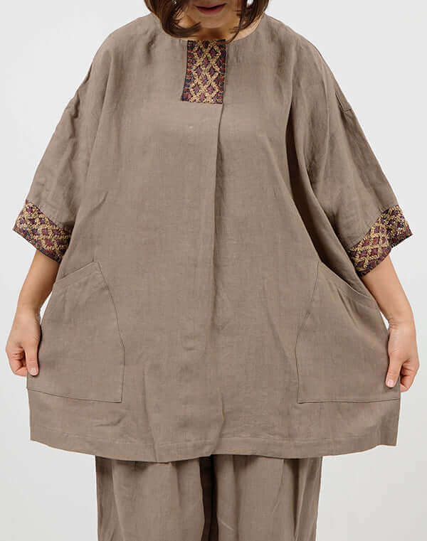 
                  
                    Load image into Gallery viewer, レース付きリネンチュニック / BEH07056WA
                  
                