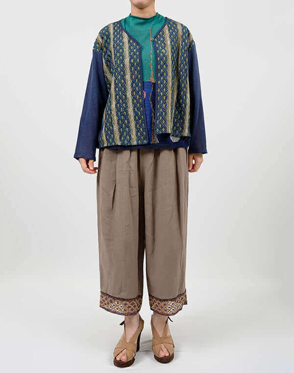 
                  
                    Load image into Gallery viewer, レース使いニットカーディガン / BEH07063WA
                  
                