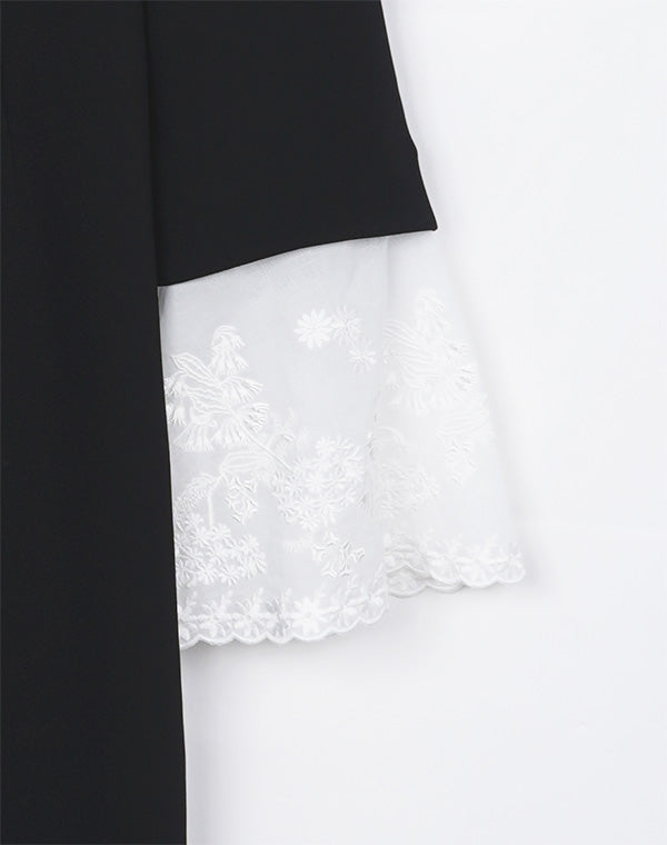 
                  
                    Load image into Gallery viewer, Triacetate Georgette Embroidered Cuffs I-Line Dress / 303165252006
                  
                