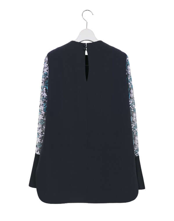 
                  
                    Load image into Gallery viewer, Floral Lace-Sleeve Classic Top / 301165251007
                  
                