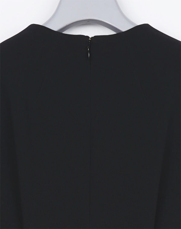 
                  
                    Load image into Gallery viewer, Triacetate Georgette Embroidered Cuffs I-Line Dress / 303165252006
                  
                