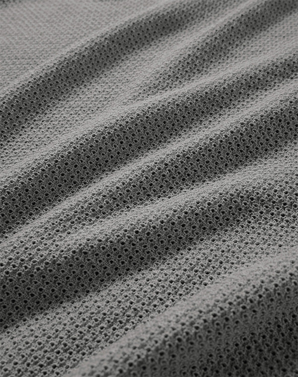 
                  
                    Load image into Gallery viewer, Perforated Wholegarment Knit Top / 301409252001
                  
                