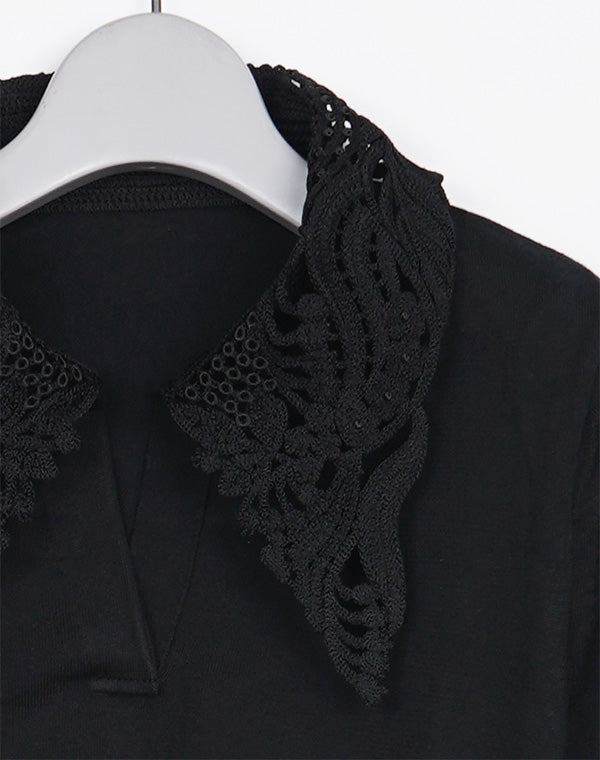 
                  
                    Load image into Gallery viewer, Embroidery Collar Knitted Top / 301165252002
                  
                