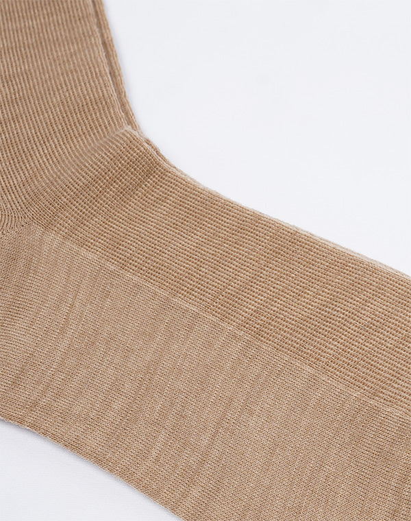 
                  
                    Load image into Gallery viewer, Wool Fine Ribbed Socks / 336170252002
                  
                