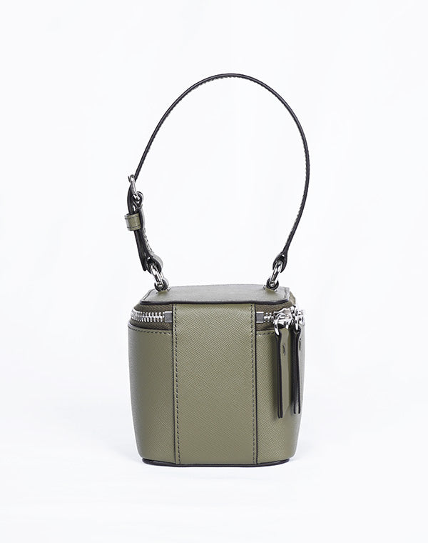 
                  
                    Load image into Gallery viewer, MINI BOX BAG / 335239252002
                  
                