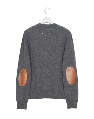 
                  
                    Load image into Gallery viewer, ELBOW PATCH SWEATER / 301239242001
                  
                