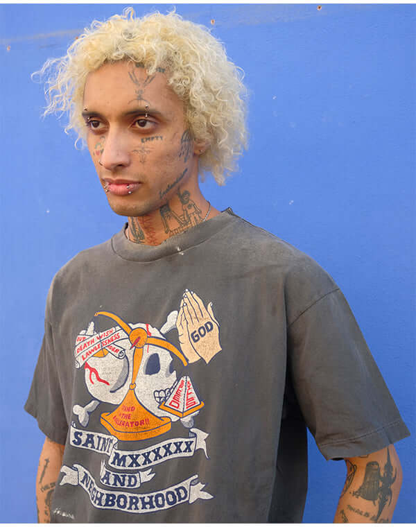 
                  
                    Load image into Gallery viewer, STHD . SS TEE PRAY / 304231251010
                  
                