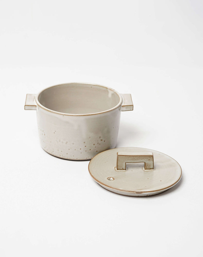 
                  
                    Load image into Gallery viewer, Fujii Msy Pottery / ovenware 小鍋 モカブラウン / 904236233002
                  
                