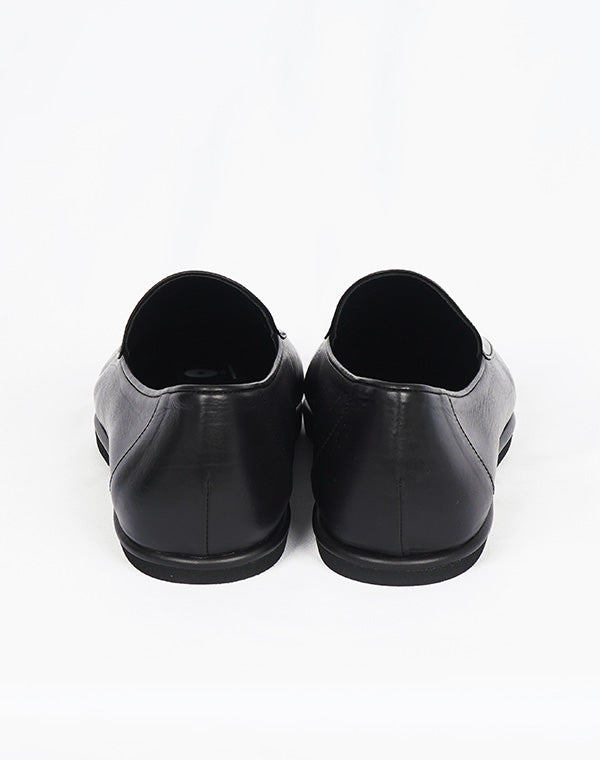 
                  
                    Load image into Gallery viewer, SOFT LEATHER LOAFERS / 361178252001
                  
                