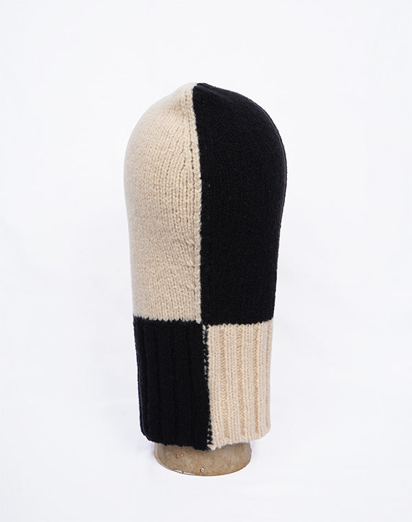 
                  
                    Load image into Gallery viewer, Bicolor Cashmere/Silk Balaclava / 326170252001
                  
                