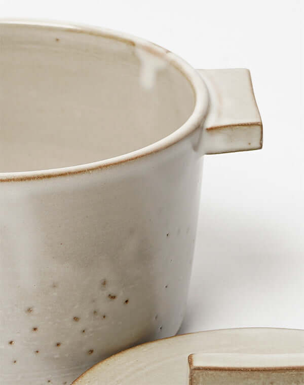 
                  
                    Load image into Gallery viewer, Fujii Msy Pottery / ovenware 小鍋 モカブラウン / 904236233002
                  
                