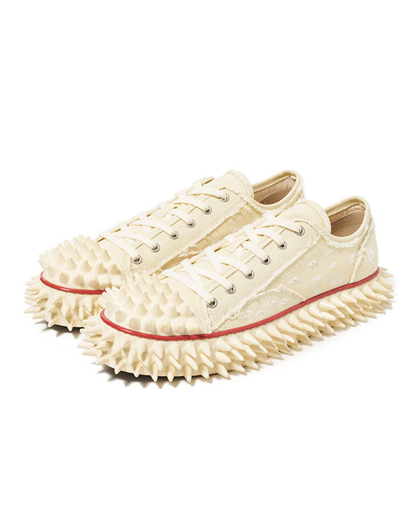 
                  
                    Load image into Gallery viewer, SPIKY CANVAS SNEAKER / 361175252001
                  
                
