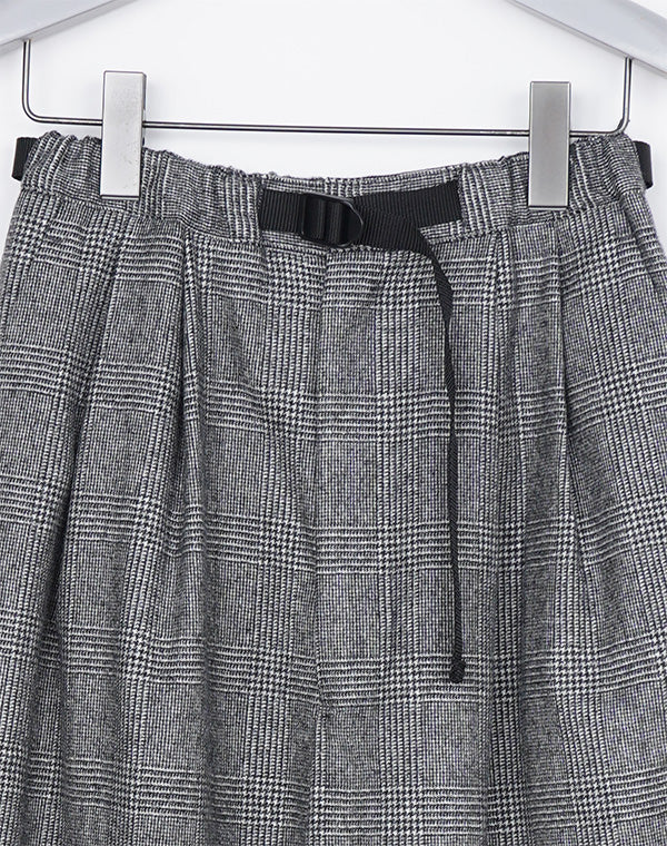 
                  
                    Load image into Gallery viewer, FINE PANTS / 315136252003
                  
                