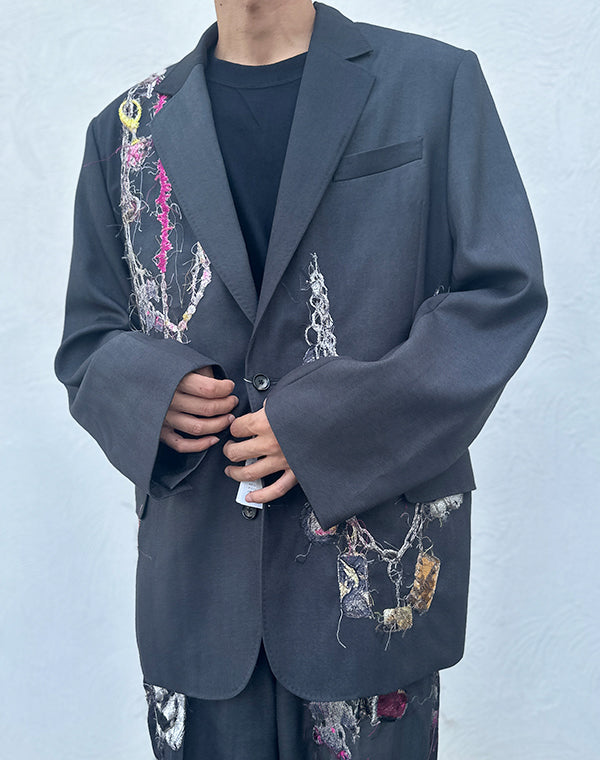 
                  
                    Load image into Gallery viewer, EMBROIDERED CHAIN TAILORED JACKET / 313175252001
                  
                