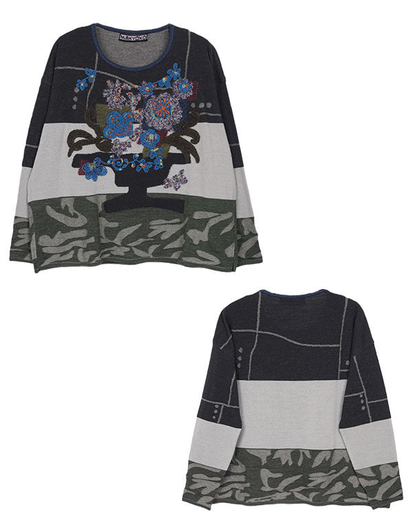 
                  
                    Load image into Gallery viewer, フラワーベース刺繍プルオーバー / BEA01414WA
                  
                