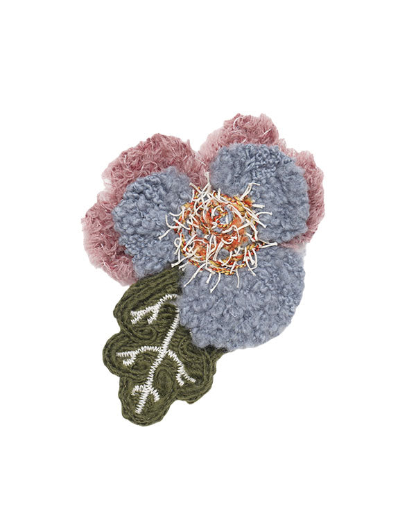 
                  
                    Load image into Gallery viewer, 花々刺繍コサージュ / BEA01458WA
                  
                