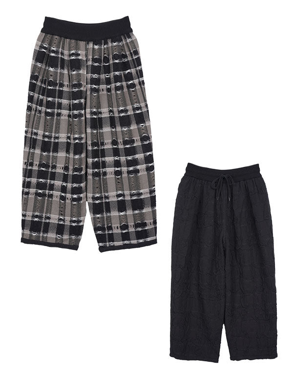 
                  
                    Load image into Gallery viewer, 穴あきチェック柄リバーシブルパンツ / BEA07450WA
                  
                