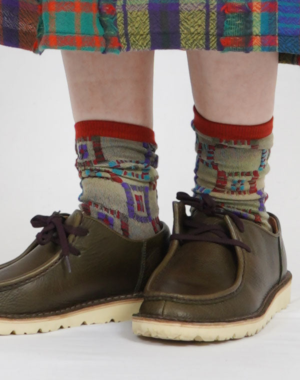 
                  
                    Load image into Gallery viewer, タイル柄ミドルゲージソックス / BEA07483WA
                  
                