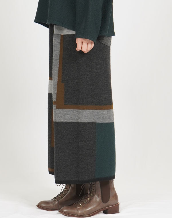 
                  
                    Load image into Gallery viewer, 圧縮ウールニットパンツ / BEF07635WA
                  
                