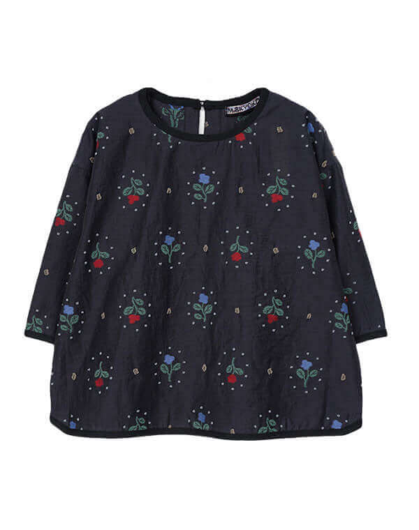 
                  
                    Load image into Gallery viewer, リズムフラワーパイピングブラウス / BEH01073WA
                  
                