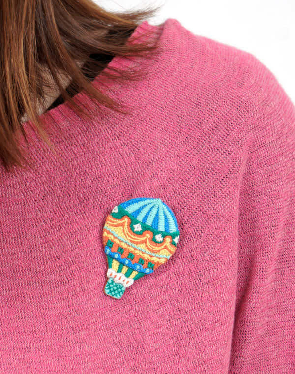 
                  
                    Load image into Gallery viewer, 気球型ブローチ / BEH01125WA
                  
                