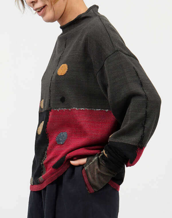 
                  
                    Load image into Gallery viewer, カラータッチ柄プルオーバー / BEH07013WA
                  
                