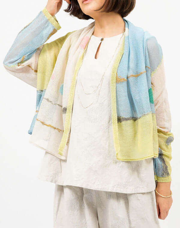 
                  
                    Load image into Gallery viewer, カラータッチ柄ロングカーディガン / BEH07015WA
                  
                