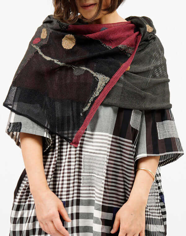 
                  
                    Load image into Gallery viewer, カラータッチ柄ショール / BEH07017WA
                  
                