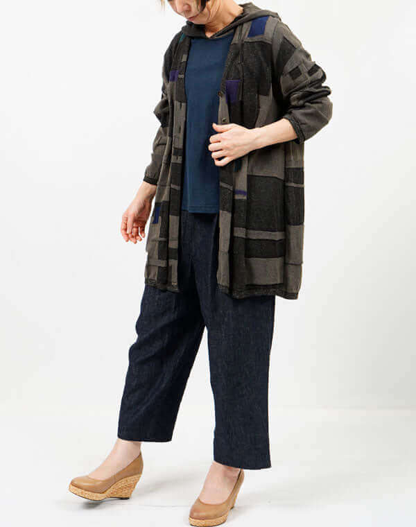 
                  
                    Load image into Gallery viewer, メイズ柄ロングカーディガン / BEH07025WA
                  
                