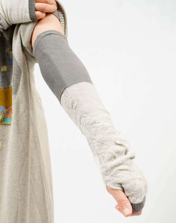 
                  
                    Load image into Gallery viewer, リンクス柄ロングアームカバー / BEH07031WA
                  
                