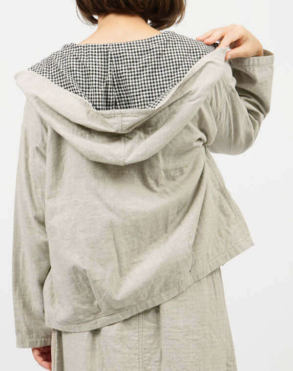 
                  
                    Load image into Gallery viewer, 綿麻リバーシブルフード付きショートジャケット / BEH07033WA
                  
                