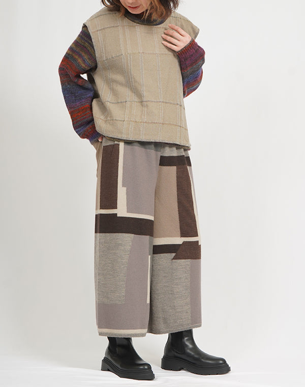 
                  
                    Load image into Gallery viewer, 圧縮ウールニットパンツ / BEF07635WA
                  
                