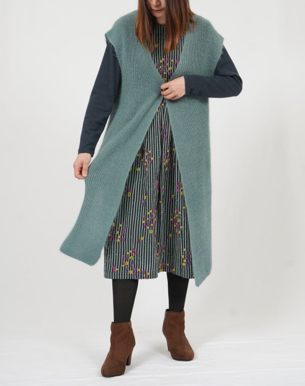 
                  
                    Load image into Gallery viewer, シルクモヘア畦ロングベスト / BEF01658WA
                  
                