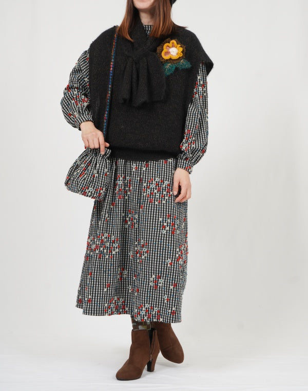 
                  
                    Load image into Gallery viewer, シルクモヘア畦ベスト / BEF01657WA
                  
                