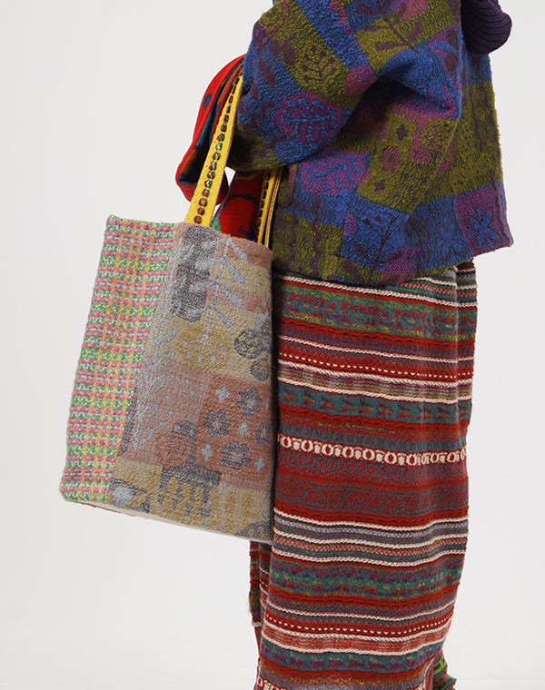 
                  
                    Load image into Gallery viewer, ロービングパッチワークトート / BEF01677WA
                  
                