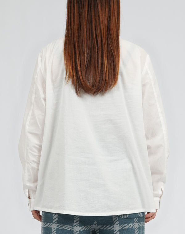 
                  
                    Load image into Gallery viewer, 花刺繍ローンブラウス / BEA01498WA
                  
                