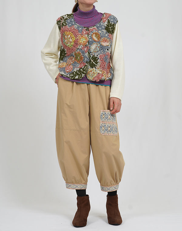 
                  
                    Load image into Gallery viewer, ニットドッキング花々刺繍カーディガン / BEA01456WA
                  
                