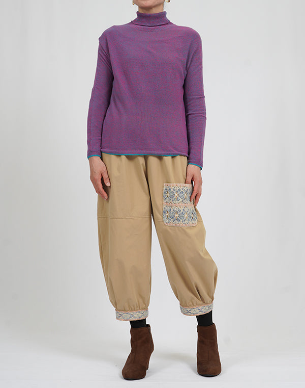 
                  
                    Load image into Gallery viewer, シームレスコットンハイネックプルオーバー / BEA01460WA
                  
                