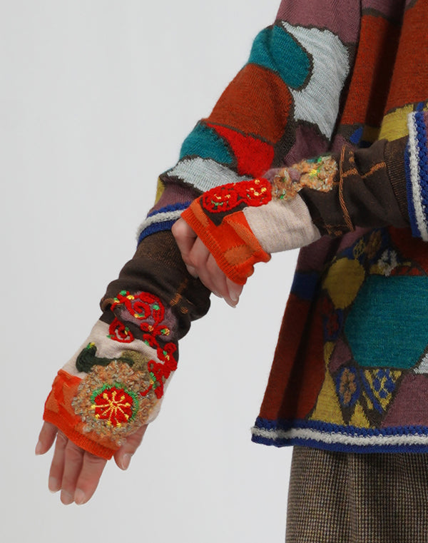 
                  
                    Load image into Gallery viewer, フラワーベース刺繍アームウォーマー / BEA01419WA
                  
                