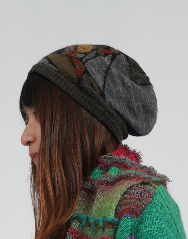 
                  
                    Load image into Gallery viewer, アースインターシャリバーシブルニット帽 / BEA01434WA
                  
                