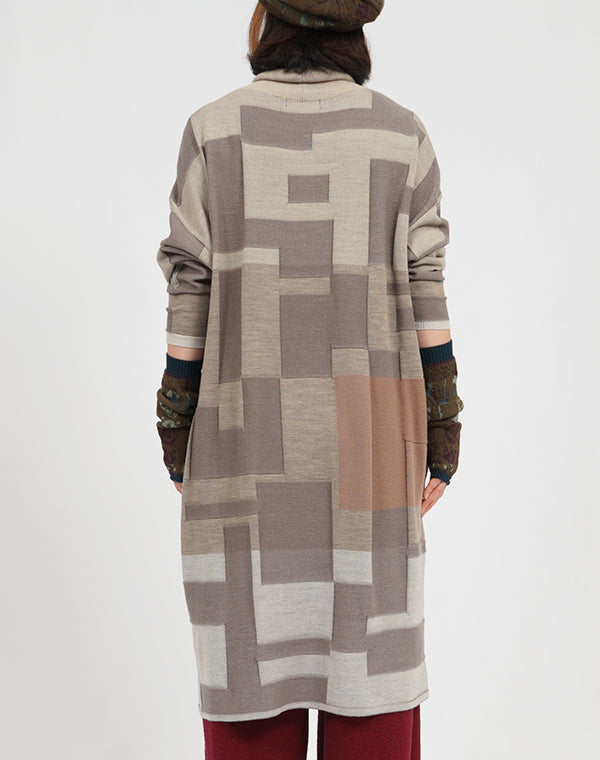 
                  
                    Load image into Gallery viewer, パラレルプレーティング刺繡入りチュニック / BEA07438WA
                  
                