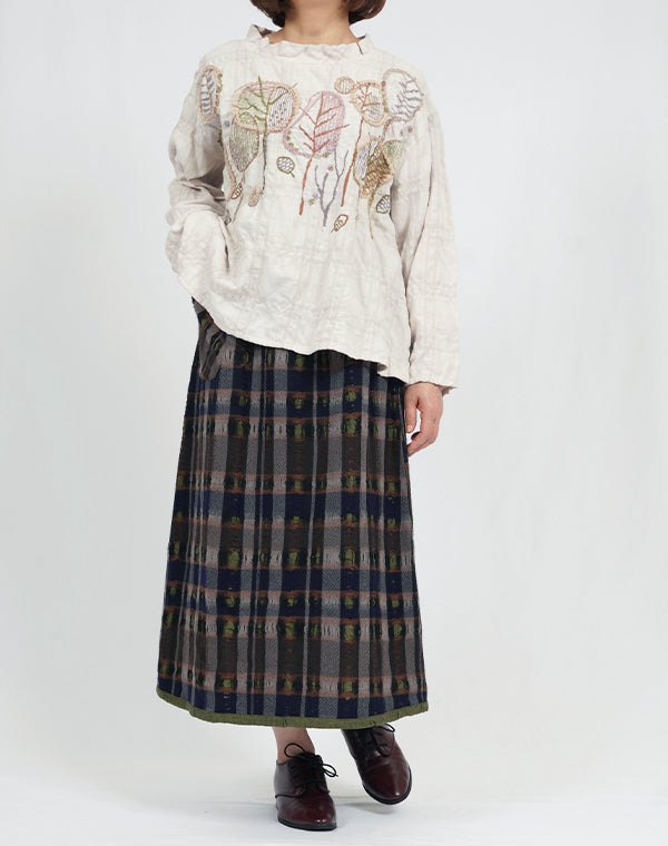 
                  
                    Load image into Gallery viewer, フォレスト柄刺繡入りブラウス / BEA07464WA
                  
                