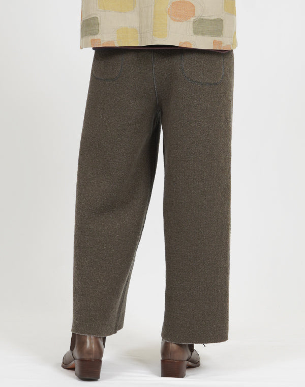 
                  
                    Load image into Gallery viewer, ウールコットンリバーシブルニットパンツ / BEA07436WA
                  
                