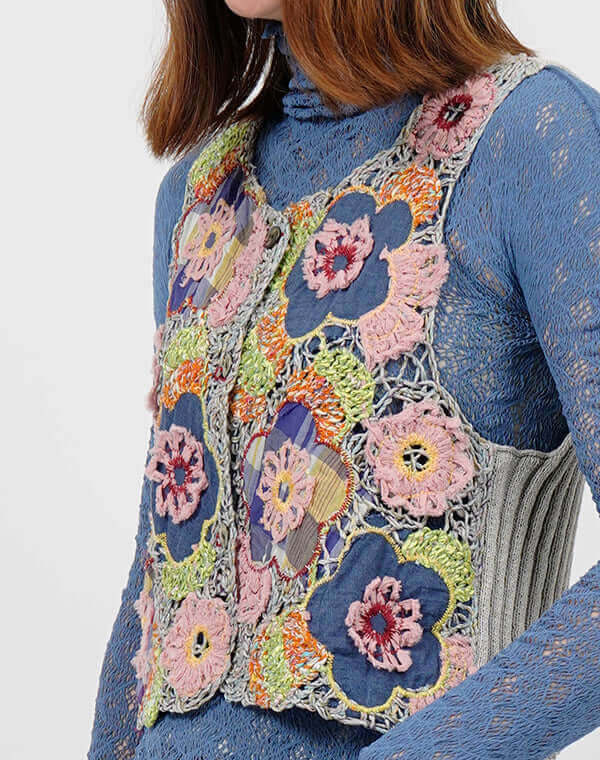 
                  
                    Load image into Gallery viewer, フラワーパッチ刺繍ベスト / BEH01047WA
                  
                