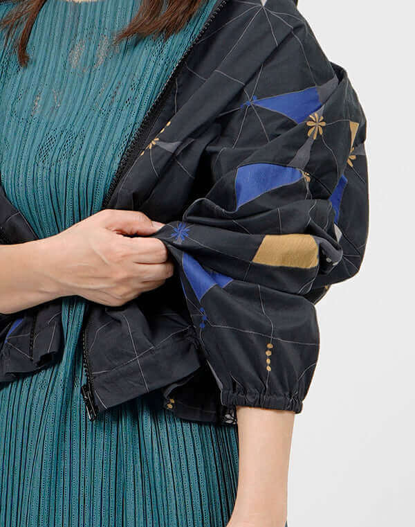 
                  
                    Load image into Gallery viewer, ハイカウントタイル柄ブルゾン / BEH01080WA
                  
                