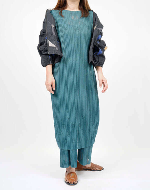 
                  
                    Load image into Gallery viewer, ハイカウントタイル柄ブルゾン / BEH01080WA
                  
                