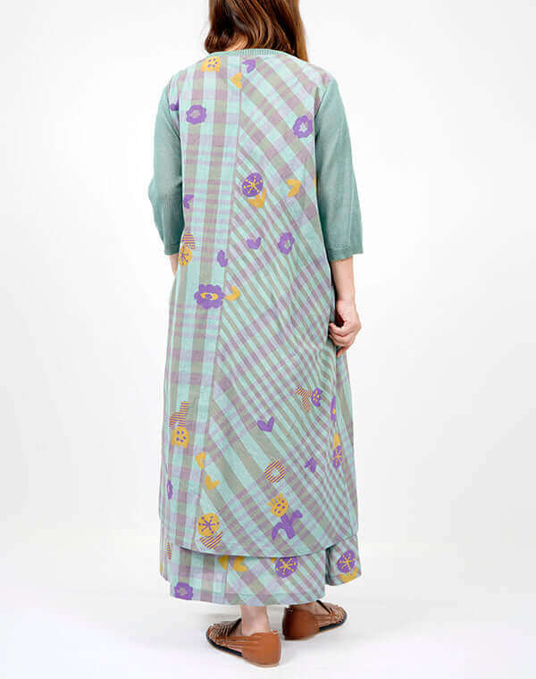 
                  
                    Load image into Gallery viewer, つぼみチェック切替ワンピース / BEH01064WA
                  
                