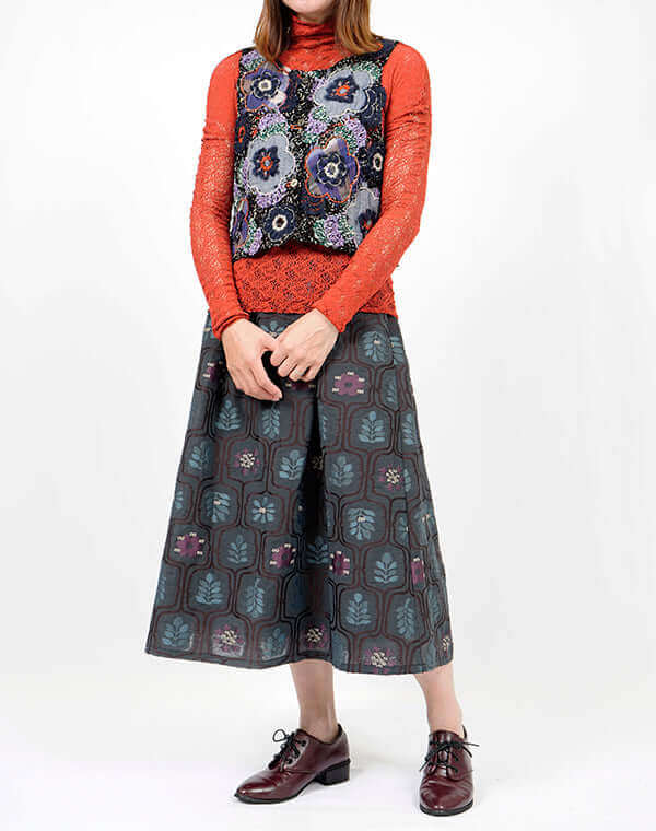 
                  
                    Load image into Gallery viewer, フラワーパッチ刺繍ベスト / BEH01047WA
                  
                