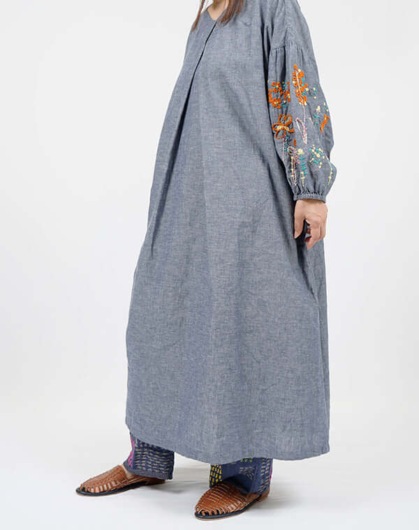 綿麻シャンブレー袖刺繍ワンピース / BEH01093WA